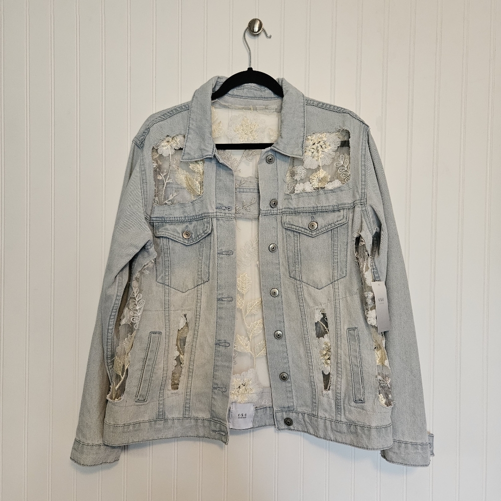 NWT O&O Women's Ripped Lace Inset Denim Jacket
